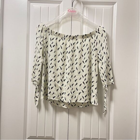 Propaganda Off-the-Shoulder Blouse Ivory Black Leaf Pattern - S - Picture 2 of 11